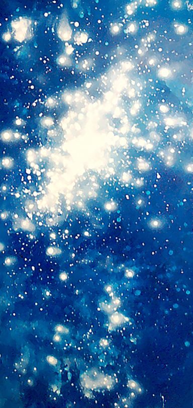 Fondo estelar con destellos de luz y tonos azules.